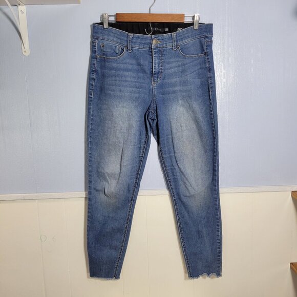 One 5 One 10/30 Light Wash Denim Blue Raw Hem Comfort Waist Skinny Jeans - Picture 2 of 13